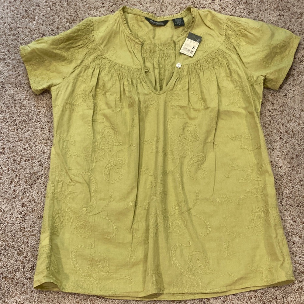 Peasant style green top